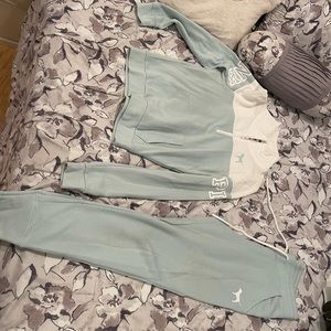 Victoria’s Secret Pink teal sweat outfit